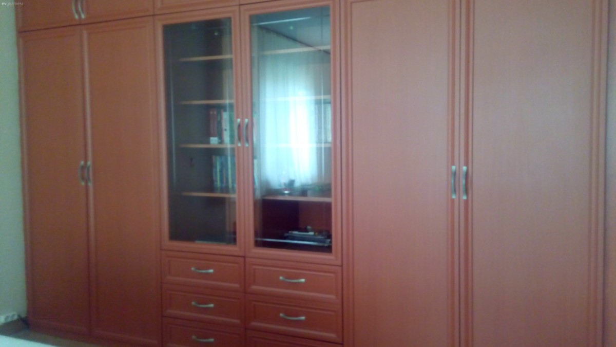 Büyük dolaba uygun salon