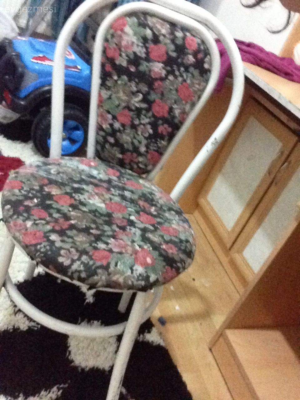 Oğluma sandalye