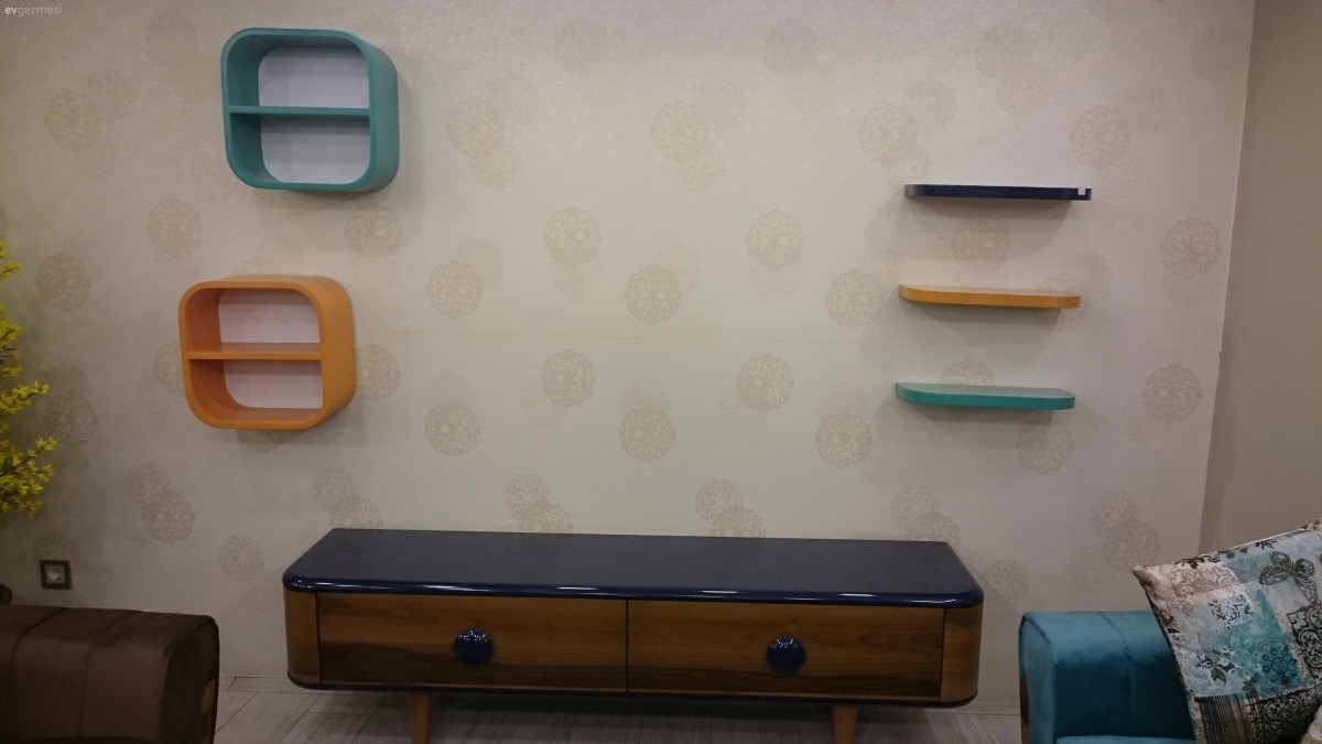 Oturma odama gitcek halı ve perde