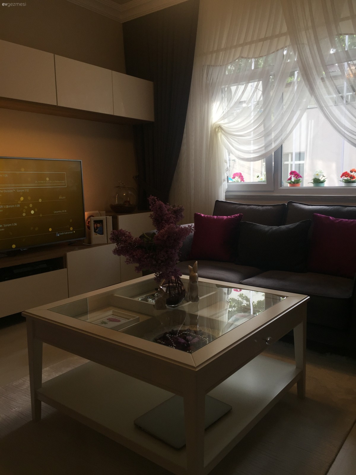 Sade ve sıcak yuvamız...