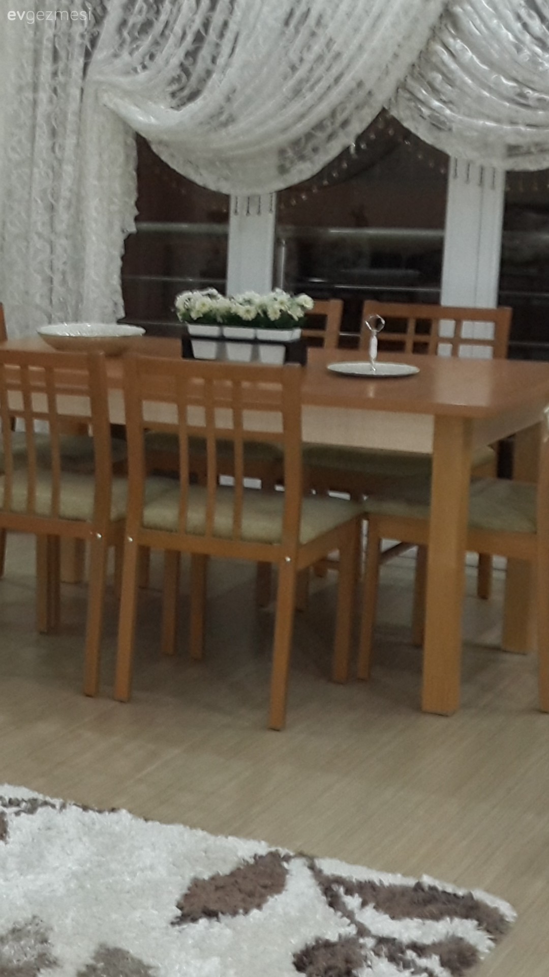 Masamı boyamak istiyorum