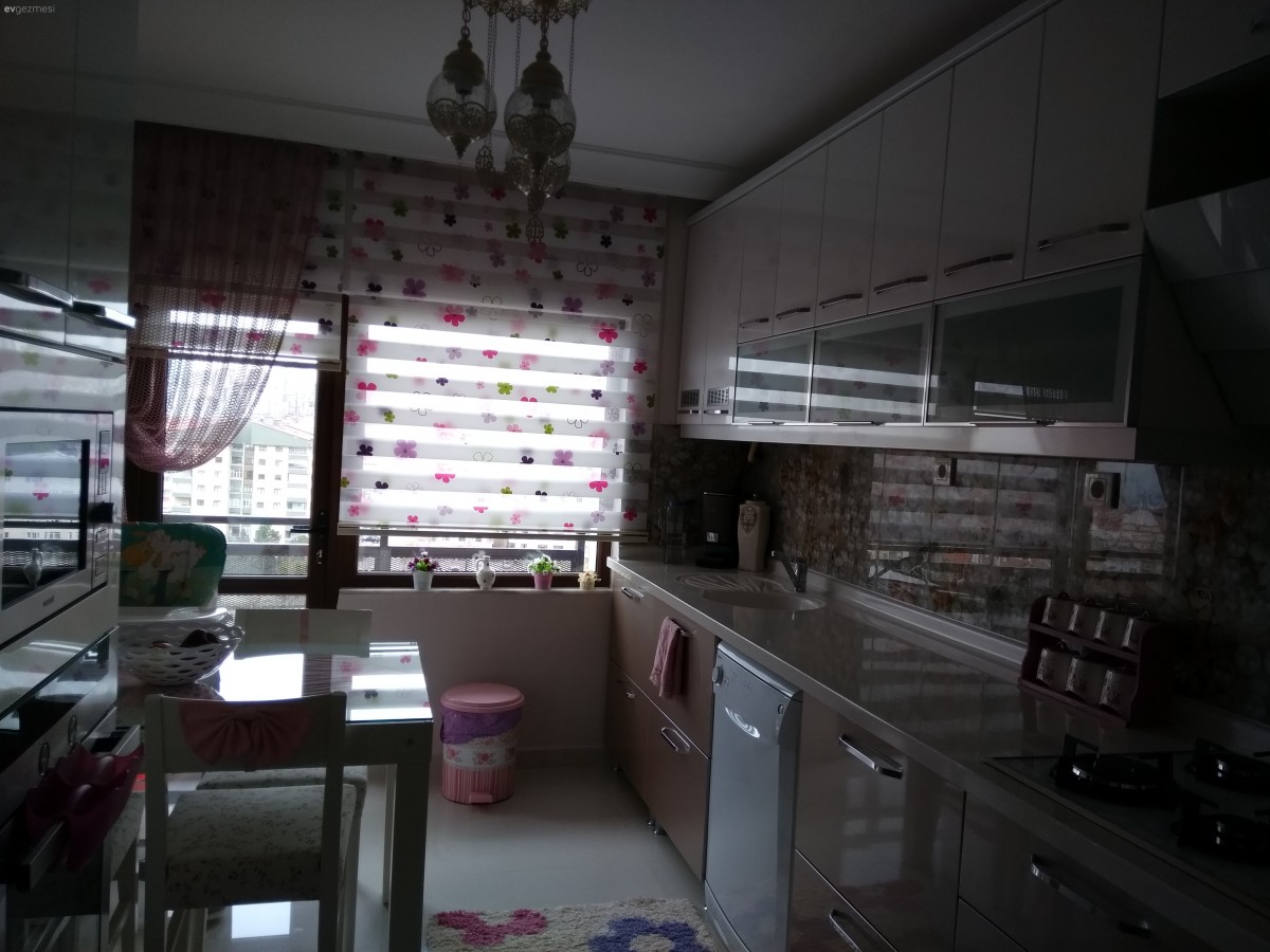 Mutfak, Mutfak masası, Perde