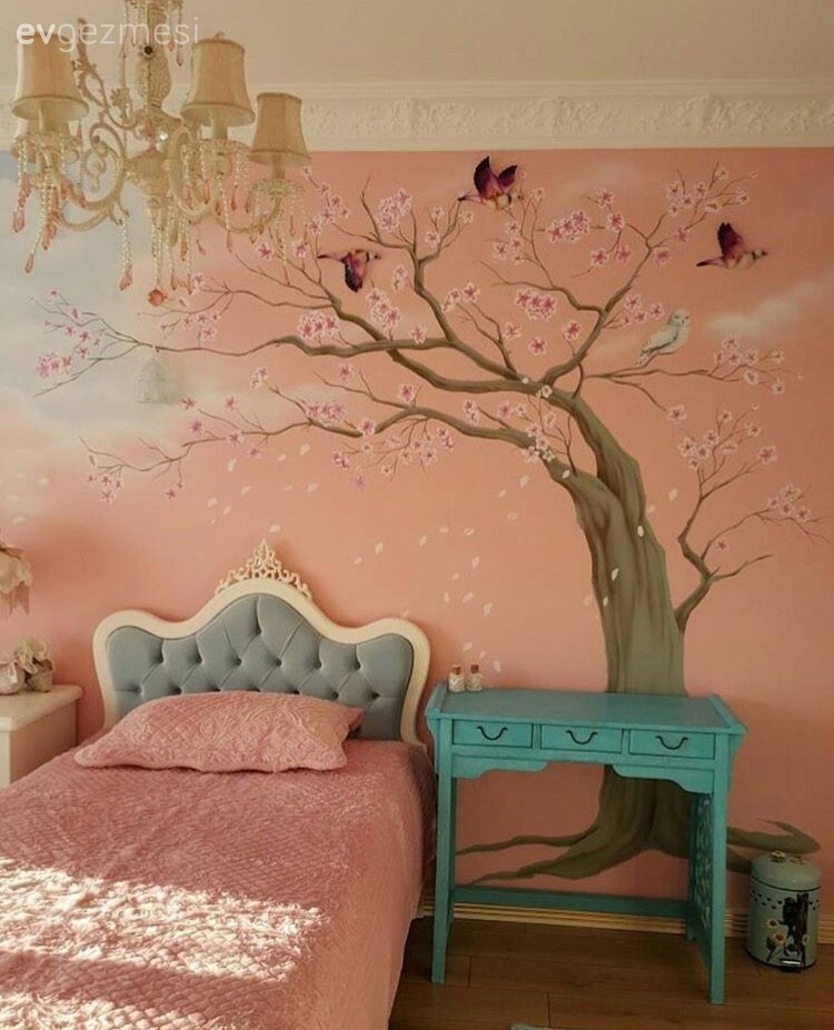 Dilek hanımın farklı ve klasik bir dekoru olan gösterişli evi..