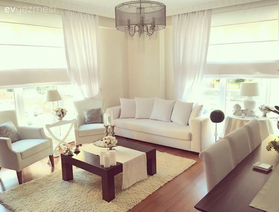 Nilüfer hanımın beyazın büyüsünde, sıcak ve samimi dekoru..