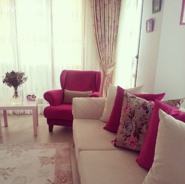Duygu hanımın yumuşak tonlarda zarif ve tatlı evi..