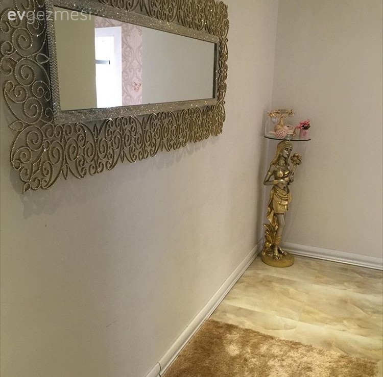 Gönül hanımın klasik ve moderni harmanladığı, göz alıcı evi..