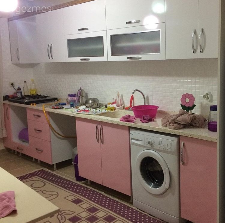 Kendin Yap, Yapışkanlı folyo