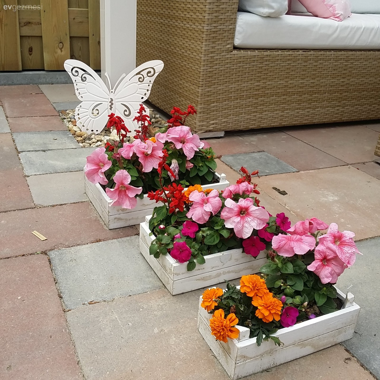 Büşra hanımın nostaljik esintili evinden yeni kareler..