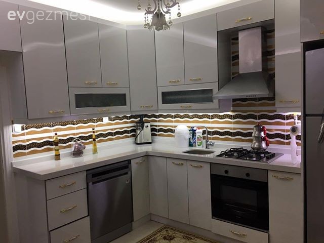 Mutfağın tadilat öncesi ve sonrasından kareler..