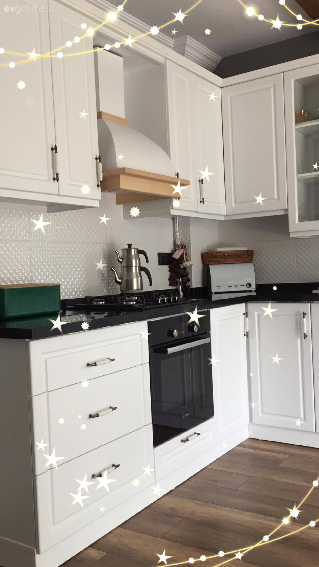 Bol ışıklı, doğal ve zarif. Şükran hanımın mutfağı..