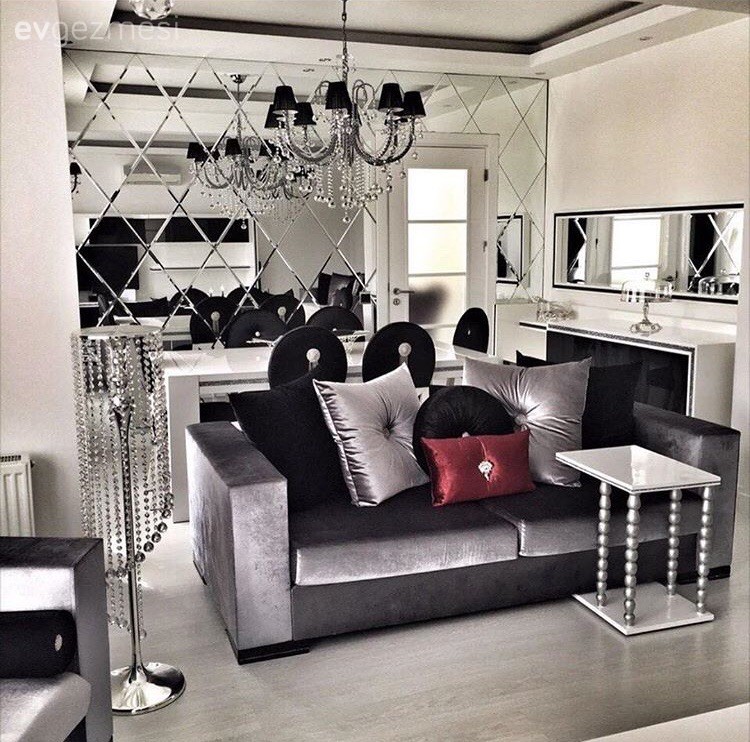 Modern ve klasiğin buluştuğu çok şık bir ev..