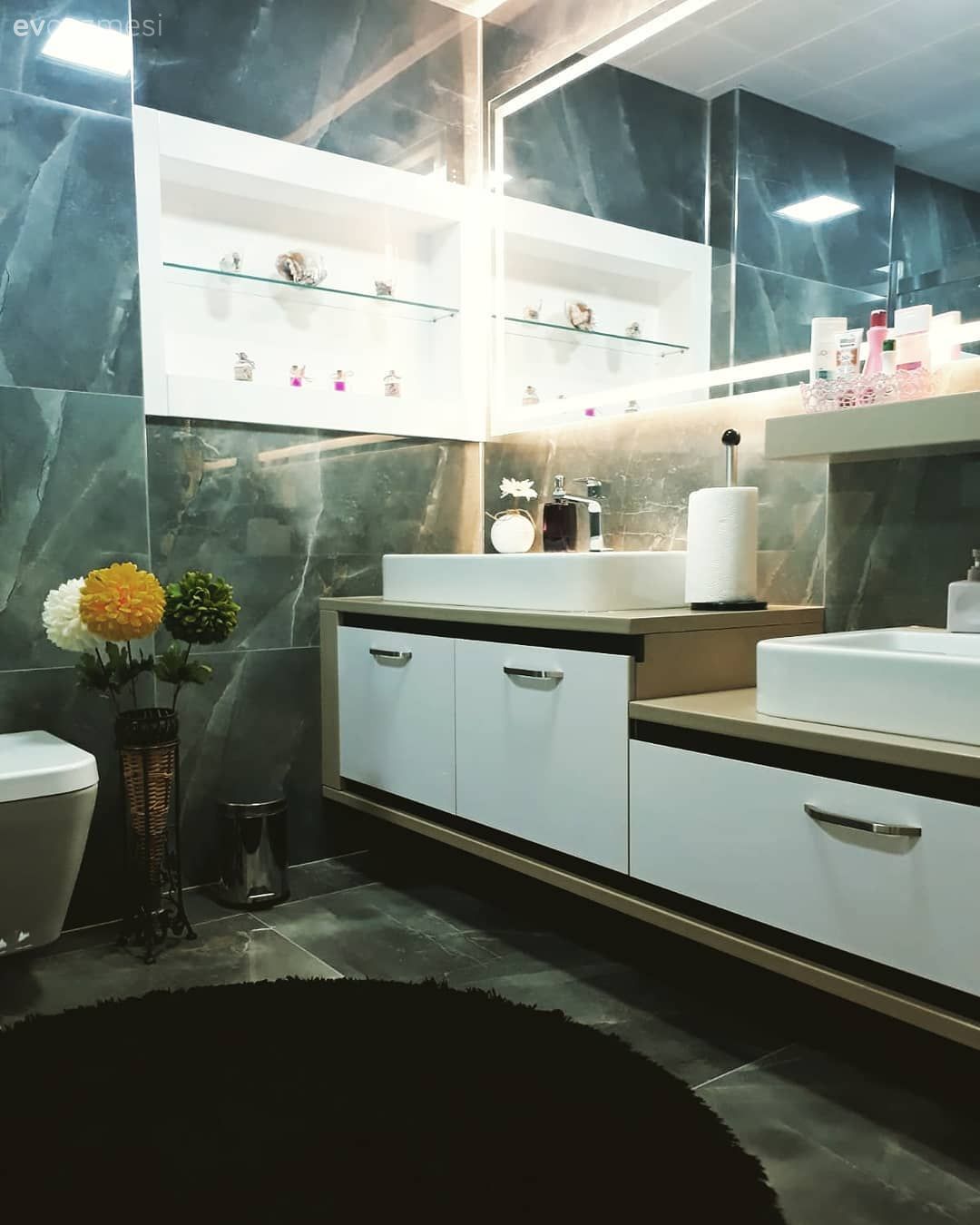 Banyo Dolabı Modelleri: Farklı Çeşitler ve Popüler Tasarımlar