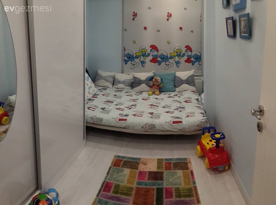 Gülay hanımın sarı ile dinamizm kazanan konforlu evi..