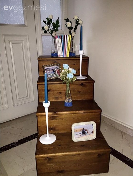 Dekoratif Objeler, Hol