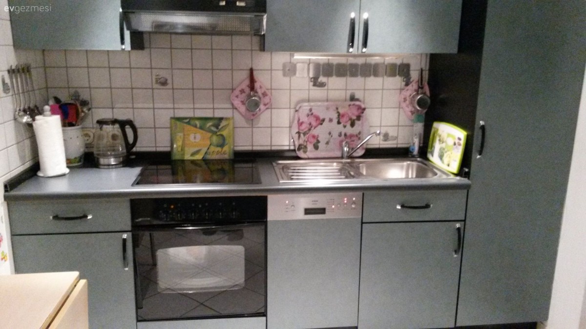 Kendin Yap, Yapışkanlı folyo