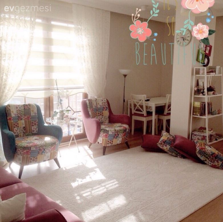 Arzu hanımın renkleri doyasıya kullandığı cıvıl cıvıl evi..