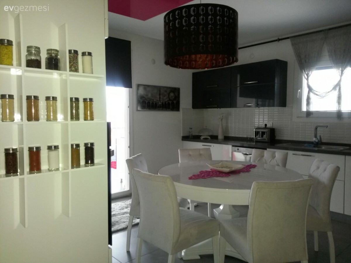 Özge hanımın klasik ve modernin harmanı, stil sahibi evi..