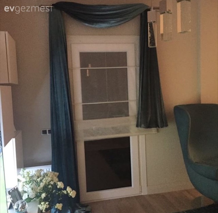 Oturma Odası, Perde