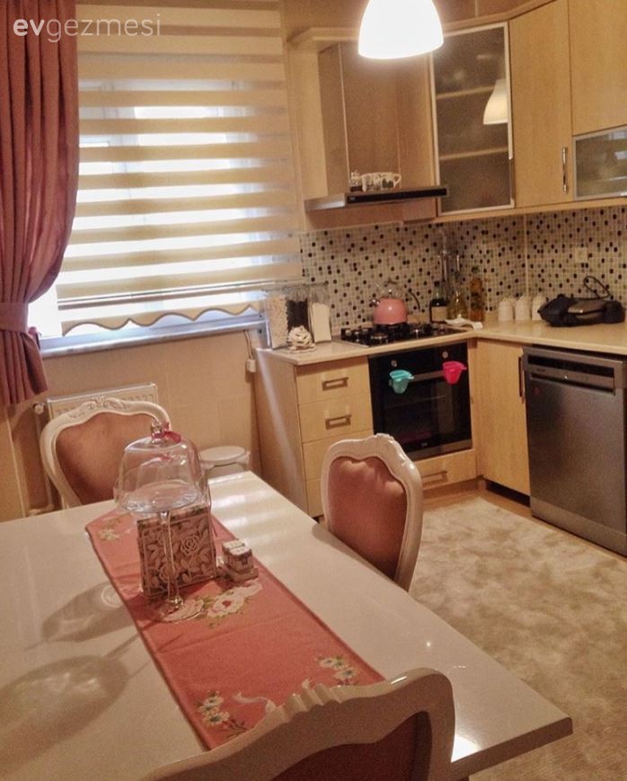 Mutfak, Pembe, Perde