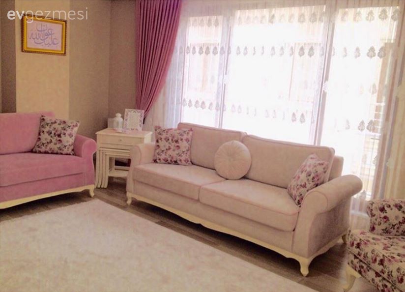 Melek hanımın pastel tonlarla zarif evi..