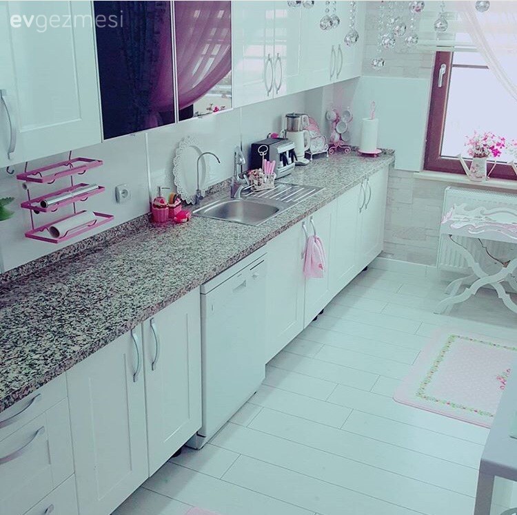 Beyaz mutfak, Mutfak, Mutfak aksesuarları, Pembe