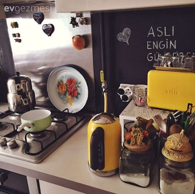 Gülseren hanımın anısı olan eşyalarla canlı ve yaşayan evi..