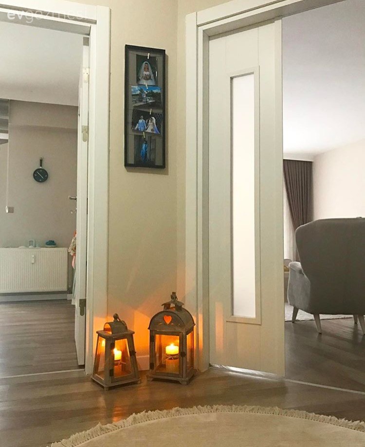 Antre, Şamdan, Tablo