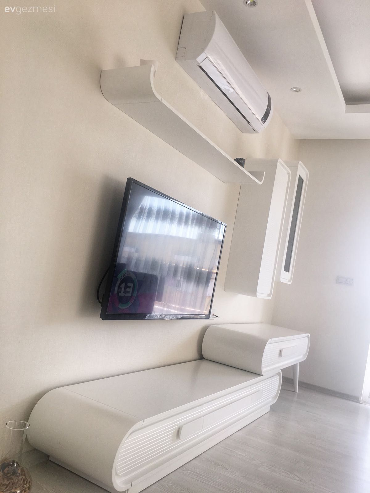 Oturma Odası, Tv ünitesi