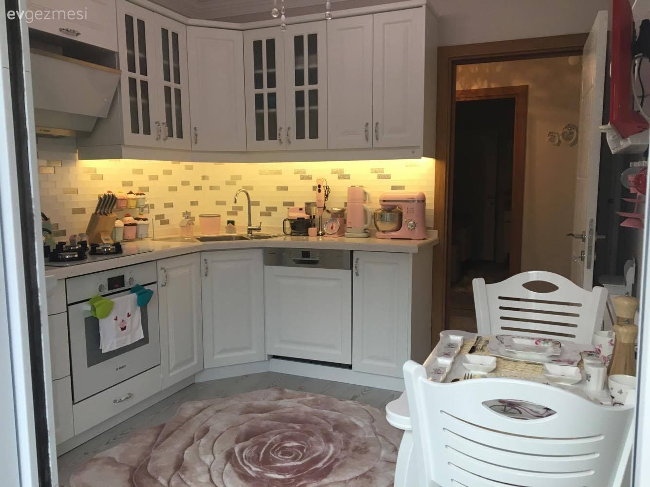 Modern ve country stillerin harmanı. Ayşe hanımın keyifli evi.