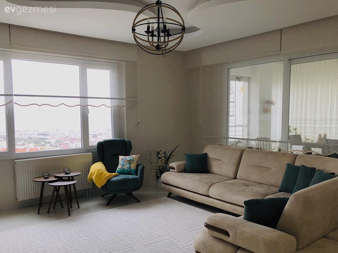 Oturma Odası, Krem, Berjer, Avize, Halı, Köşe koltuk