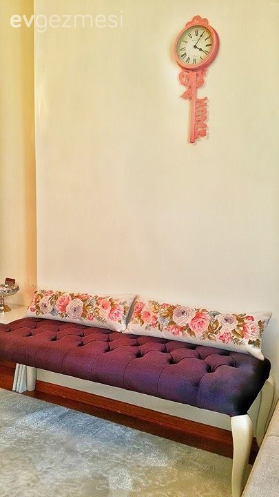 Bank, Mor, Oturma Odası