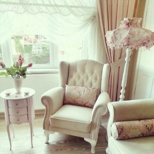 Aydınlatma, Berjer, Pastel renkler, Perde, Salon, Sehpa