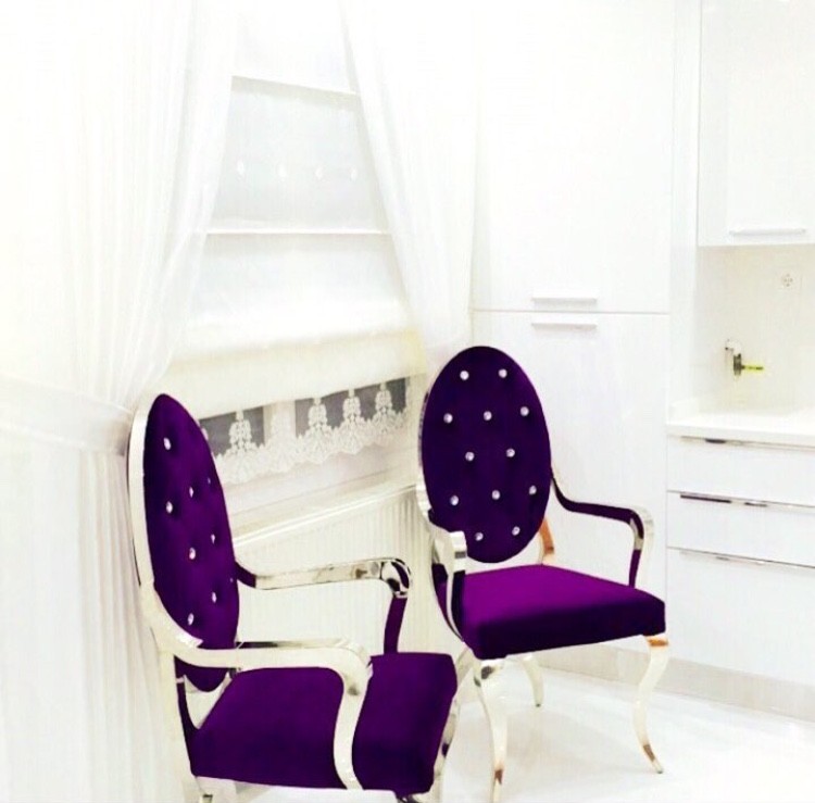 Modern ve klasiğin buluştuğu çok şık bir ev..