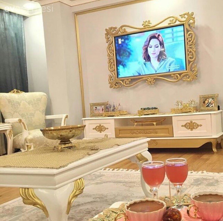 Altın, Fon perde, Orta sehpa, Salon, Tv ünitesi, Perde