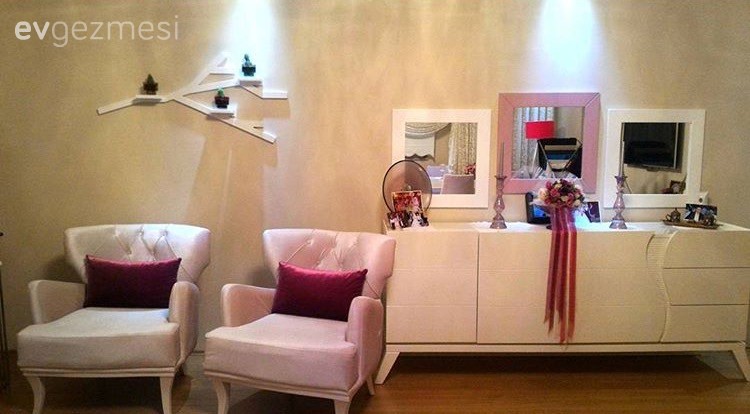 Berjer, Konsol, Duvar rafı, Salon