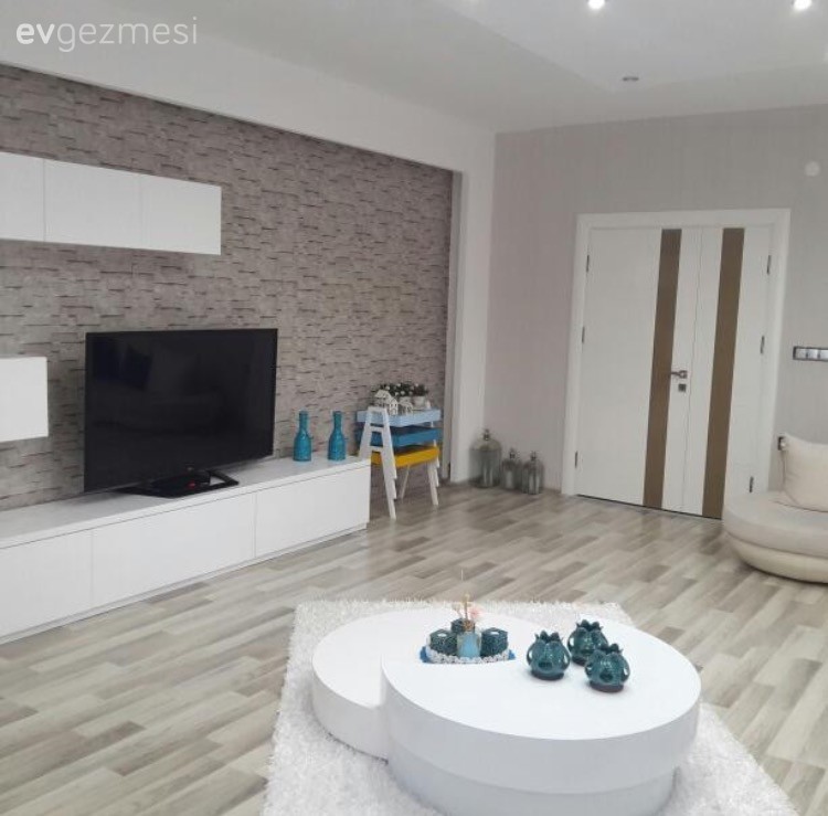Modern stilde, ferah ve şık: Berrin hanımın salonu..