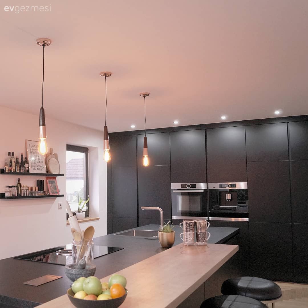 Komple Yenilenen Bu Evde 1960'lar Bugün ile Buluşuyor