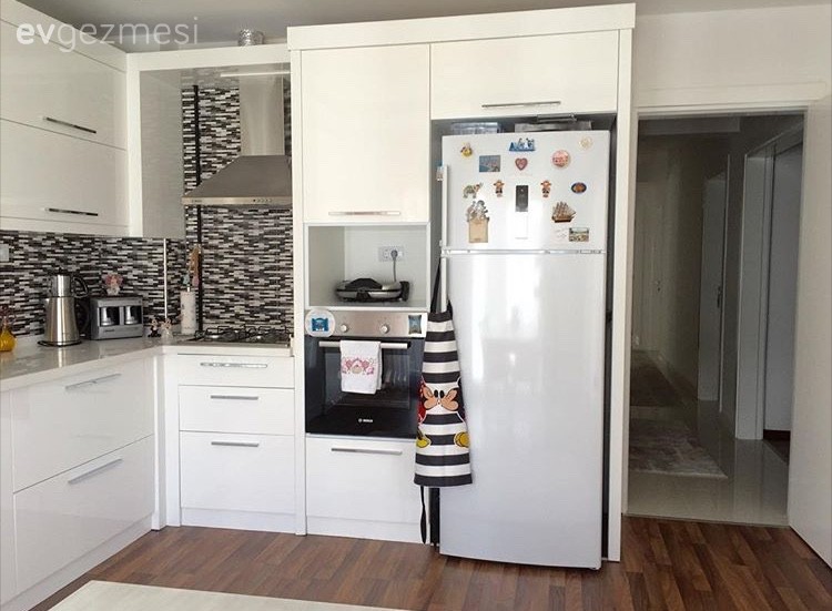 Ayşegül hanımın beyazın hakimiyetinde sade ve zarif evi..