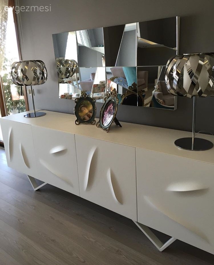 Sinem hanımın odağında uyum olan sade ve şık dekoru..