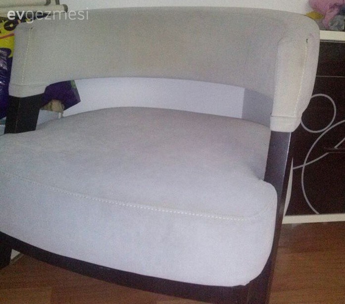 Tuba Hanım'ın kaplayarak çehresini tamamen değiştirdiği koltuğu