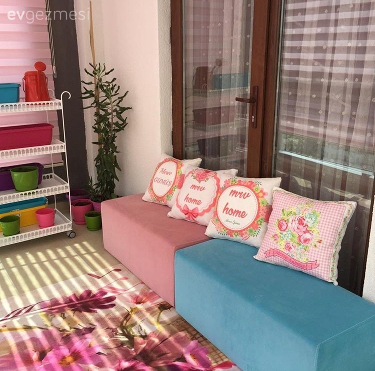 Balkon, Halı, Mavi, Pembe, Sedir, Kırlent