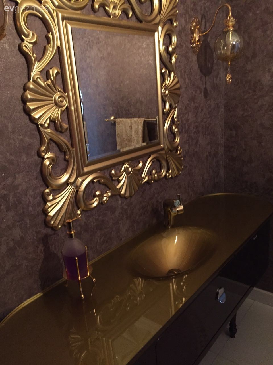 Altın, Banyo, Duvar kağıdı