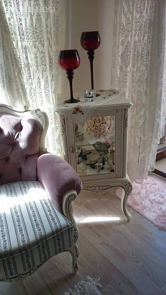 25 senelik mobilyaların hayat bulduğu antik şıklıkta bir ev..