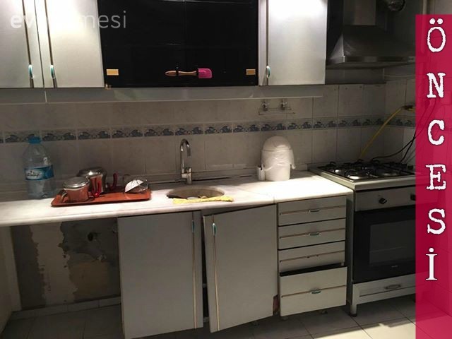 Mutfağın tadilat öncesi ve sonrasından kareler..