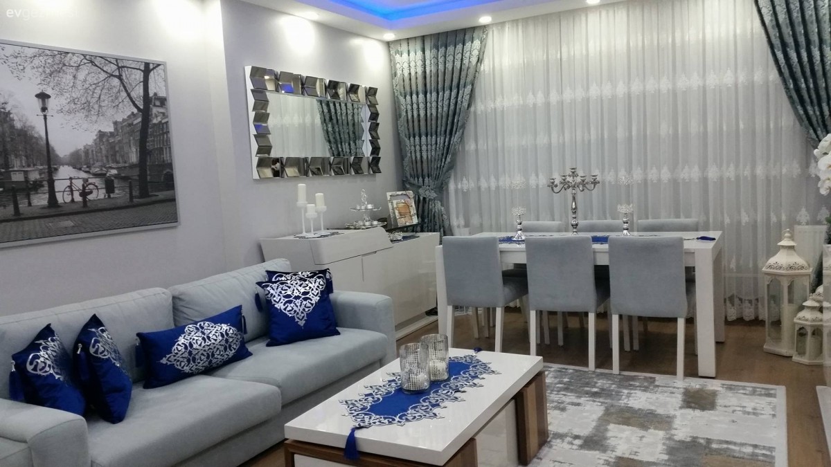 Elif hanımın serin renklerde şık ve dingin evi..