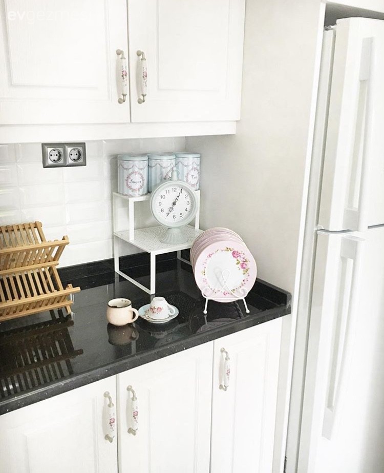 Beyaz mutfak, Mutfak, Mutfak aksesuarları