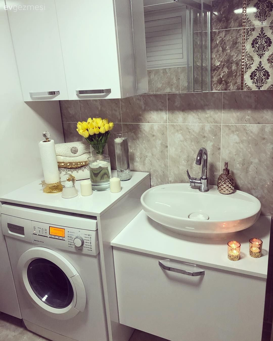 Banyo, Tezgah üstü lavabo, Banyo dolabı