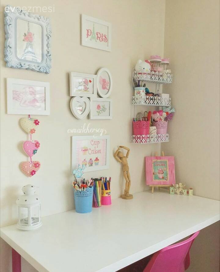 Çalışma odası, Duvar dekorasyonu, Pembe