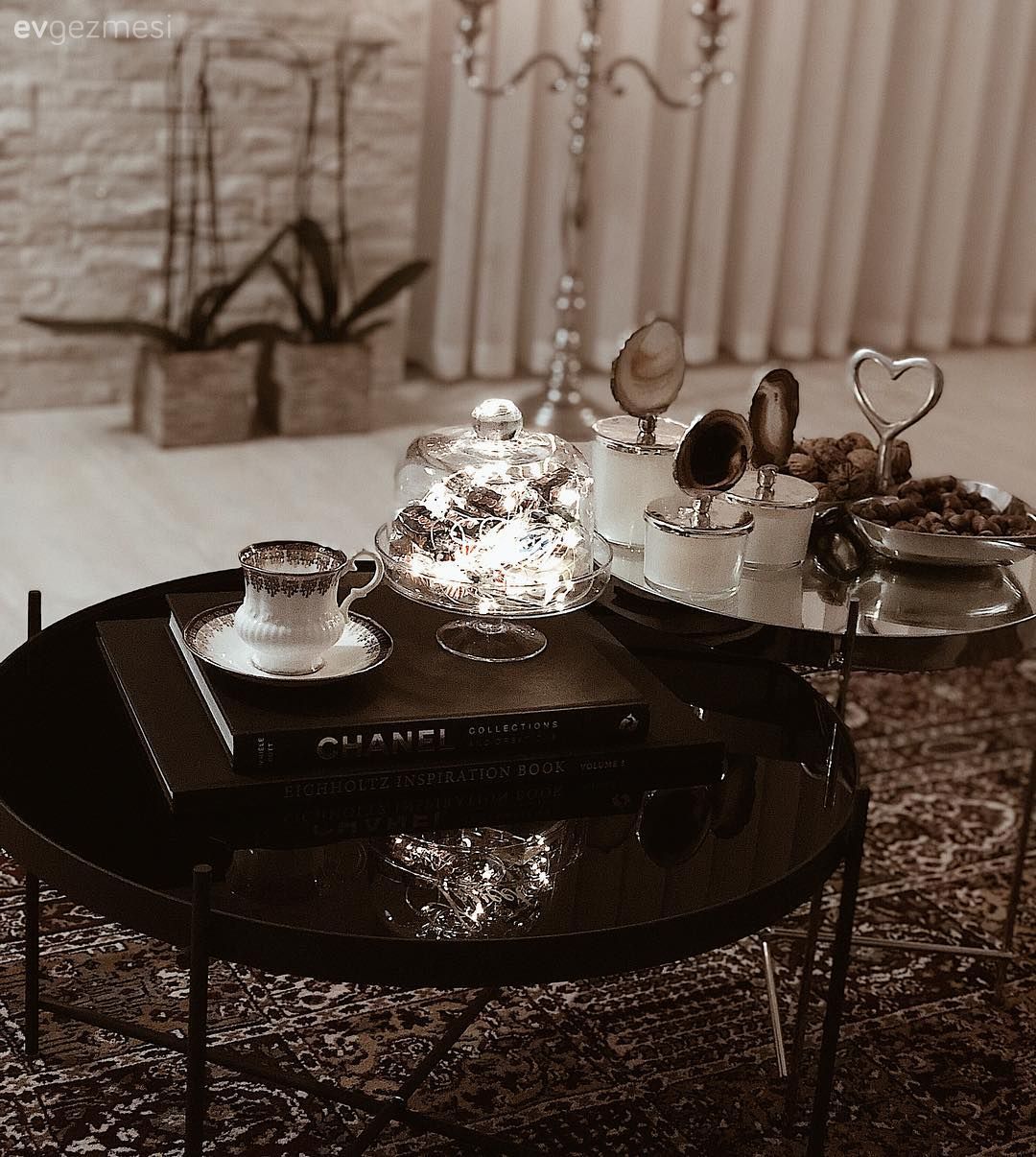 Salon, Şamdan, Yuvarlak sehpa, Orta sehpa, Sehpa üstü aksesuarı