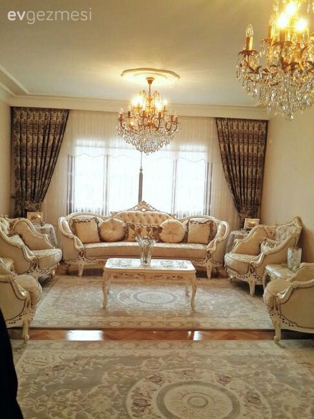 Klasik stiliyle gösterişli ve şık. Şefika hanımın salonu..